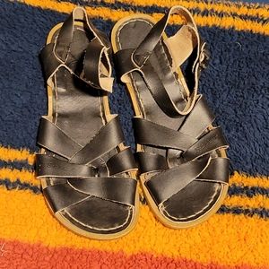 Black Saltwater sandals